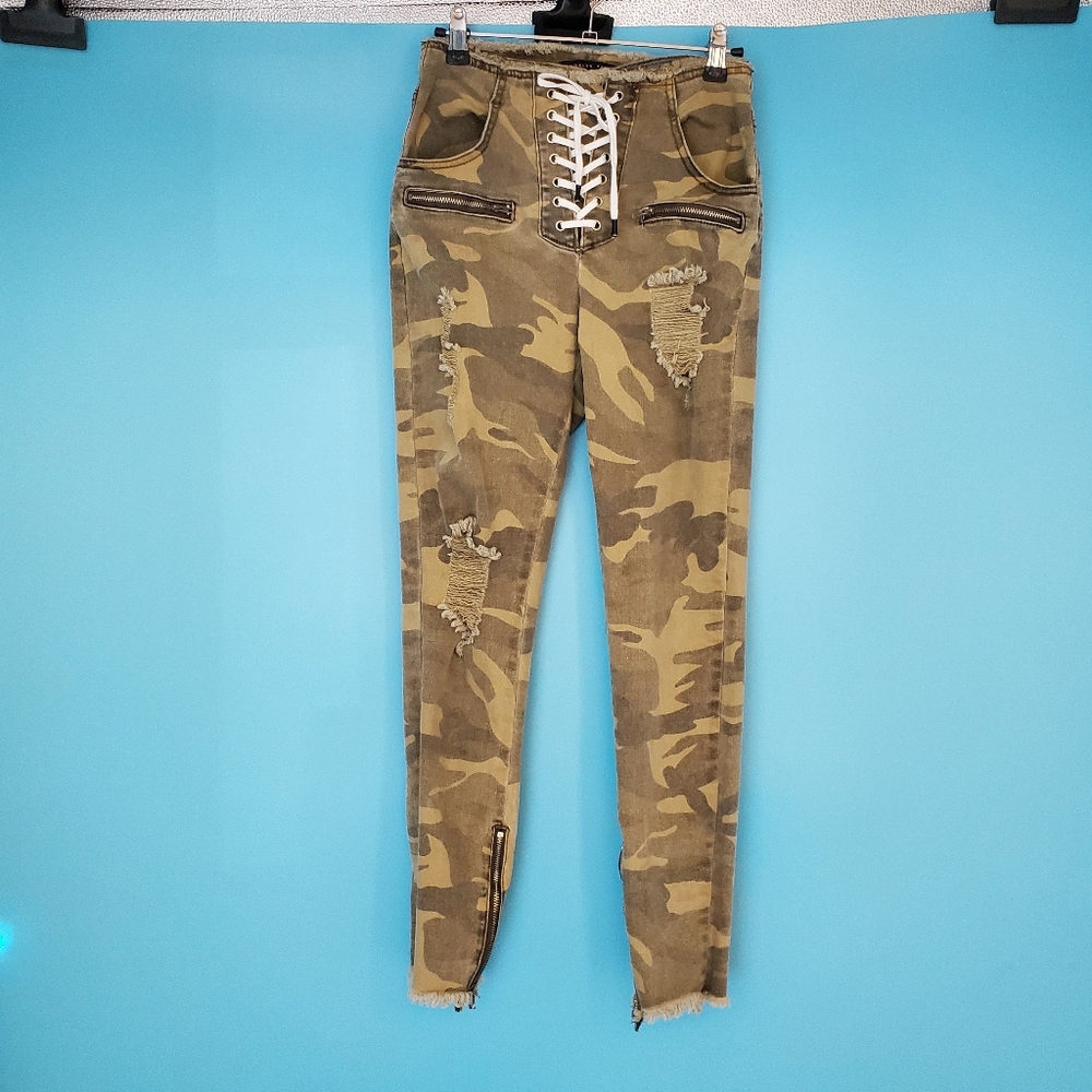 Brooklyn Karma Jeans Size Small Camo Lace Up Crop
